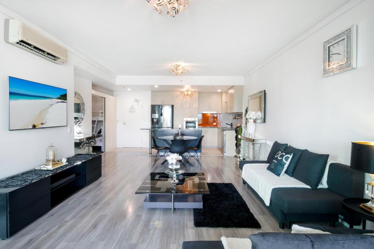 Apartment Couture Comfort - Luxe Chanel Themed